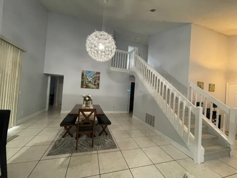 Dinning Room stairs